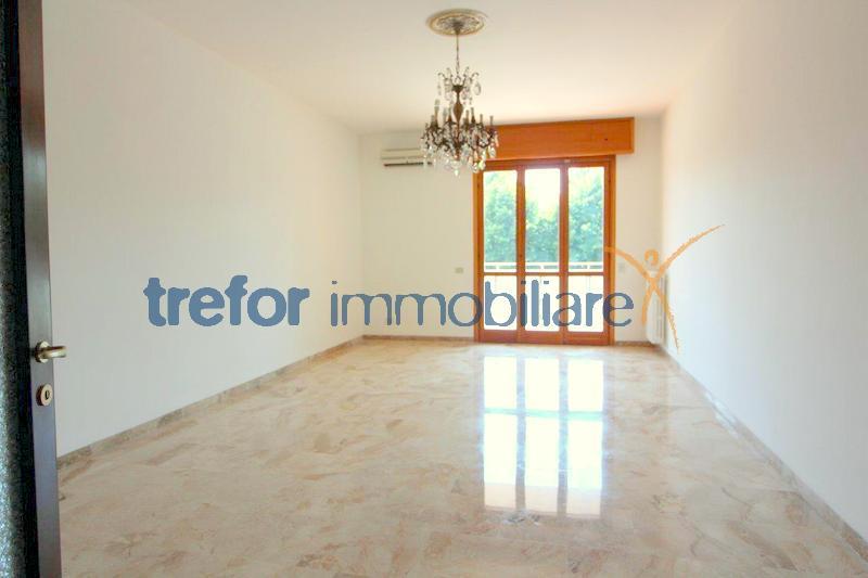 Appartamento SAN GIULIANO MILANESE vendita   via Emilia TREFOR IMMOBILIARE S.R.L.