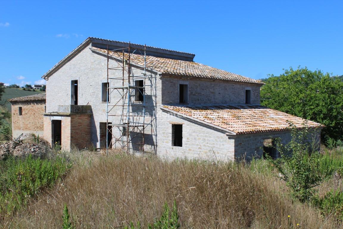 Rustico - Cascina MONTEGRIDOLFO vendita    Agenzia Montecchio Casa