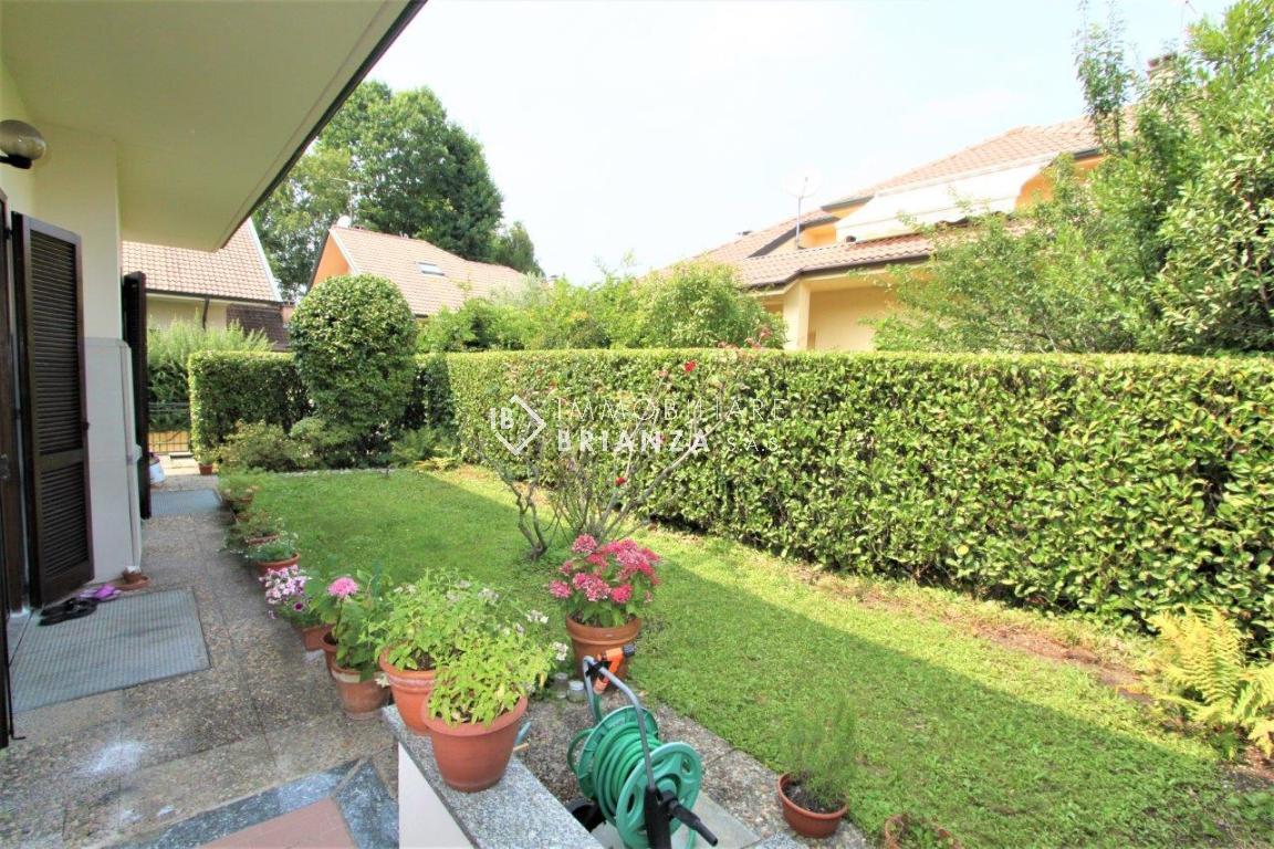 Villa BERNAREGGIO vendita   via de amicis Immobiliare Brianza Sas