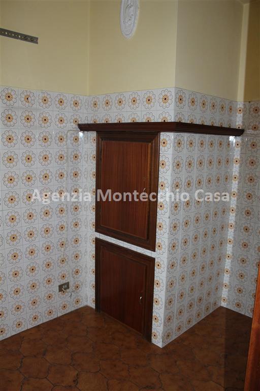 Appartamento MONTECALVO IN FOGLIA vendita   Via D. Alighieri Agenzia Montecchio Casa