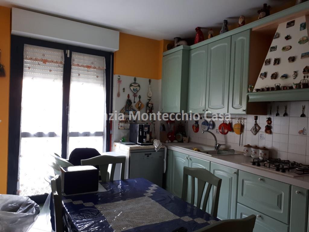 Appartamento VALLEFOGLIA vendita   Via Roma Agenzia Montecchio Casa