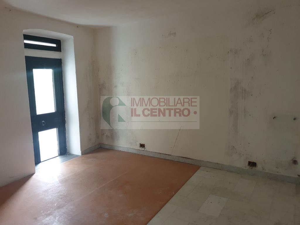 Villa Semi Indipendente CASTELNUOVO MAGRA vendita    IL CENTRO IMMOBILIARE snc di Stefano Santi