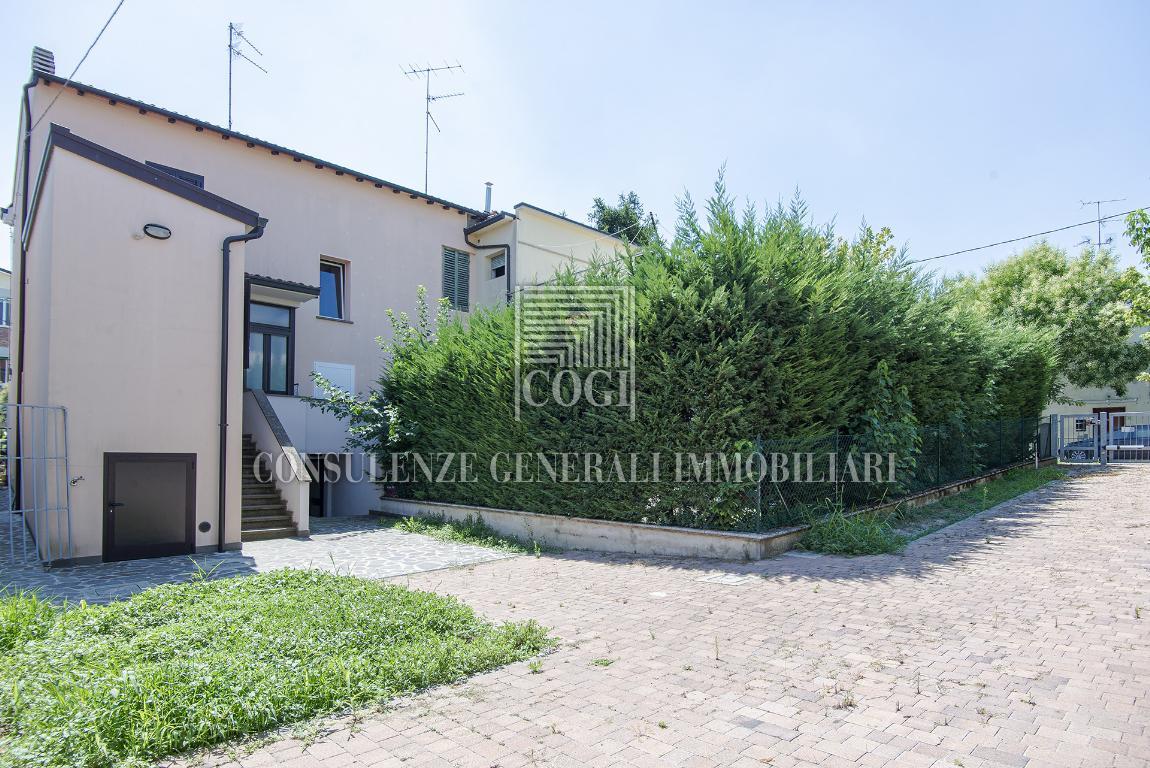  massa lombarda vendita quart:  compro casa srl