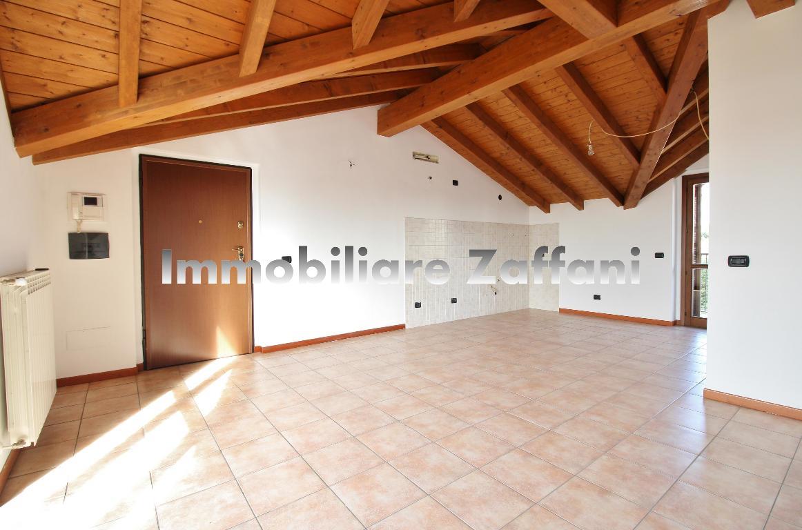 Mansarda - Sottotetto - Soffitta - Solaio SAN VITTORE OLONA vendita   Via Pisacane Immobiliare 2000 Snc