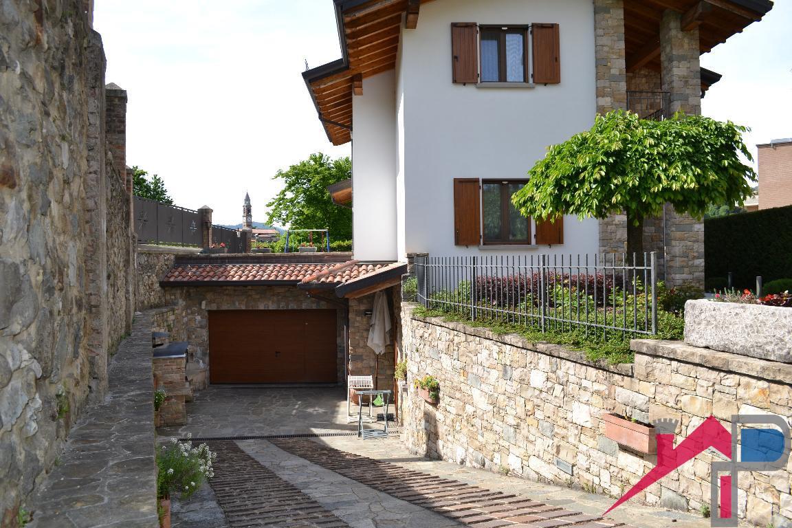 Villa CISANO BERGAMASCO vendita    Immobiliare Paola di Corona Paola