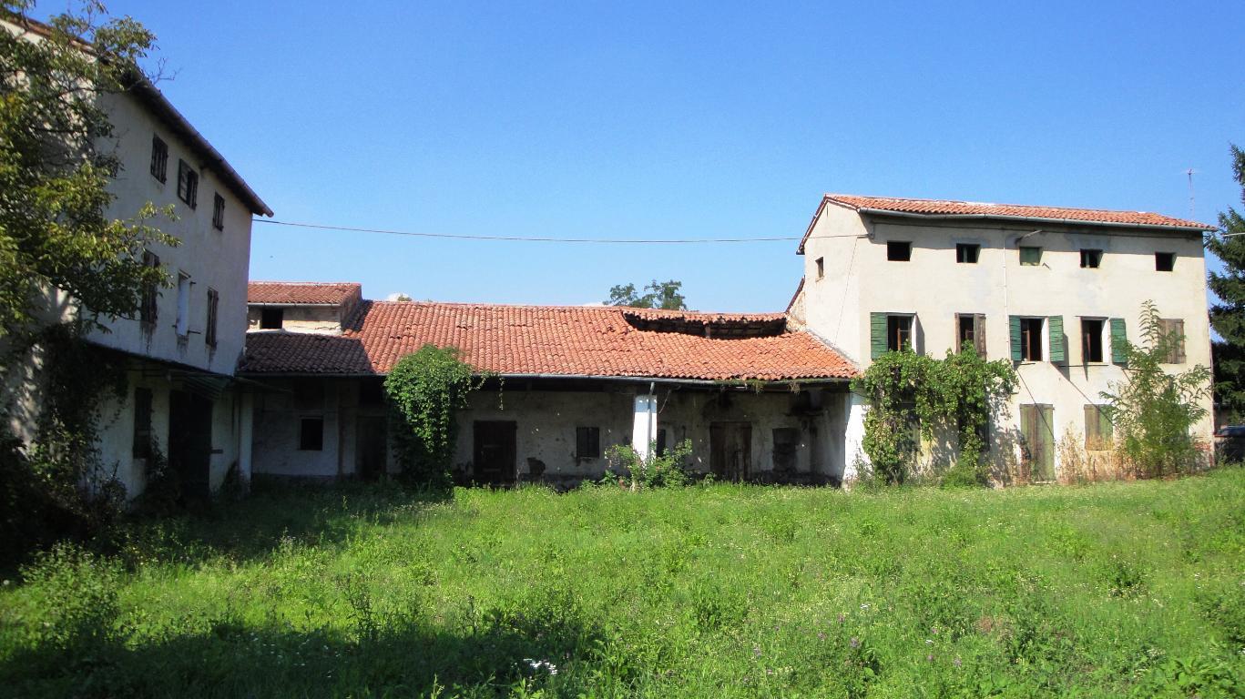 Rustico - Cascina ROSSANO VENETO vendita    IMMOBILIARE ASSOCIATI DI ANDOLFATO EMANUELA MIRCA