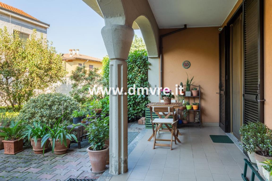 Villa Bifamiliare ZIBIDO SAN GIACOMO vendita   via san giacomo DMV Real Estate