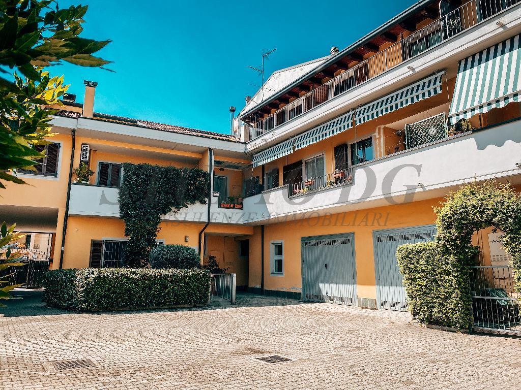  cesano maderno vendita quart:  studio dg immobiliare