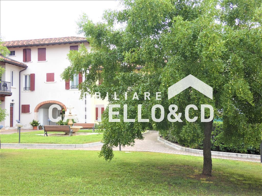 Appartamento DESENZANO DEL GARDA vendita   VIA SAN PIETRO CASTELLO&CD Immobiliare di Rambaldini Loretta