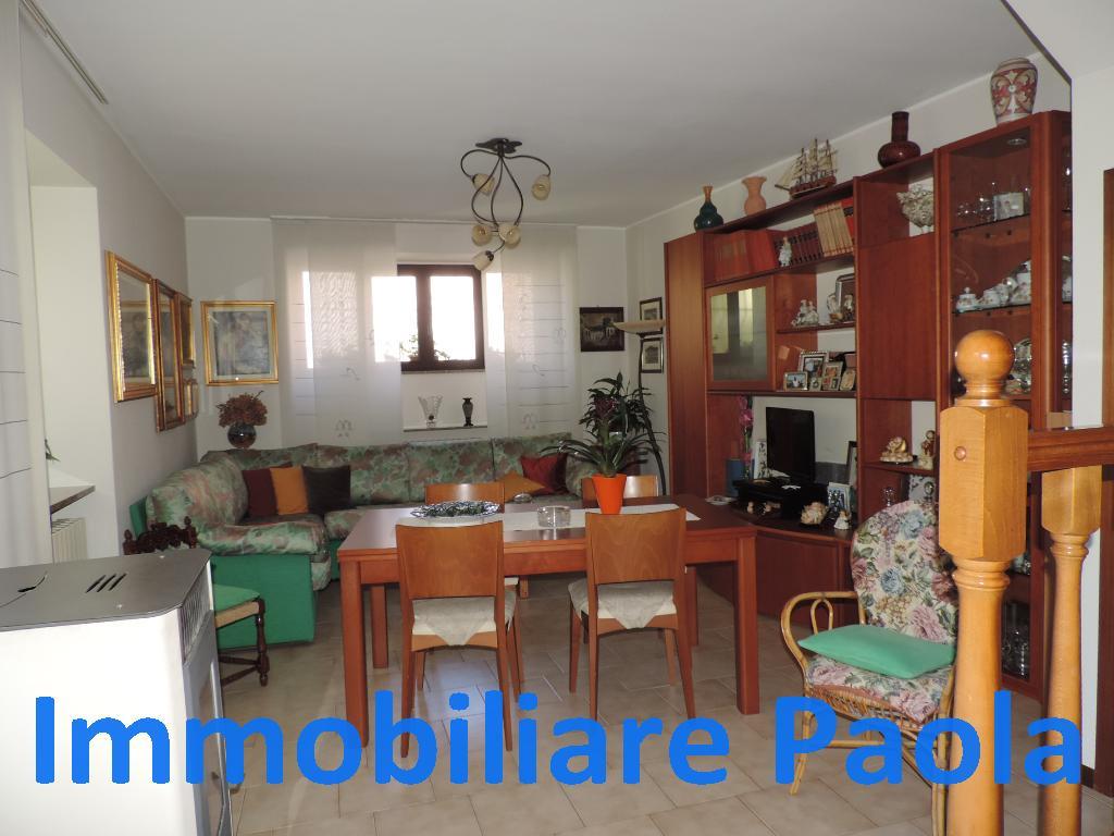 Villa Semi Indipendente CALOLZIOCORTE vendita    Immobiliare Paola di Corona Paola