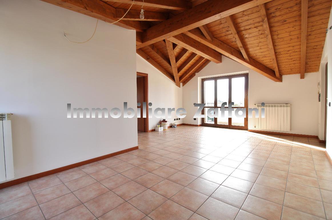 Mansarda - Sottotetto - Soffitta - Solaio SAN VITTORE OLONA vendita   Via Pisacane Immobiliare 2000 Snc